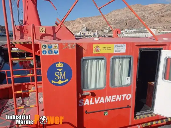 Ferro velho à venda