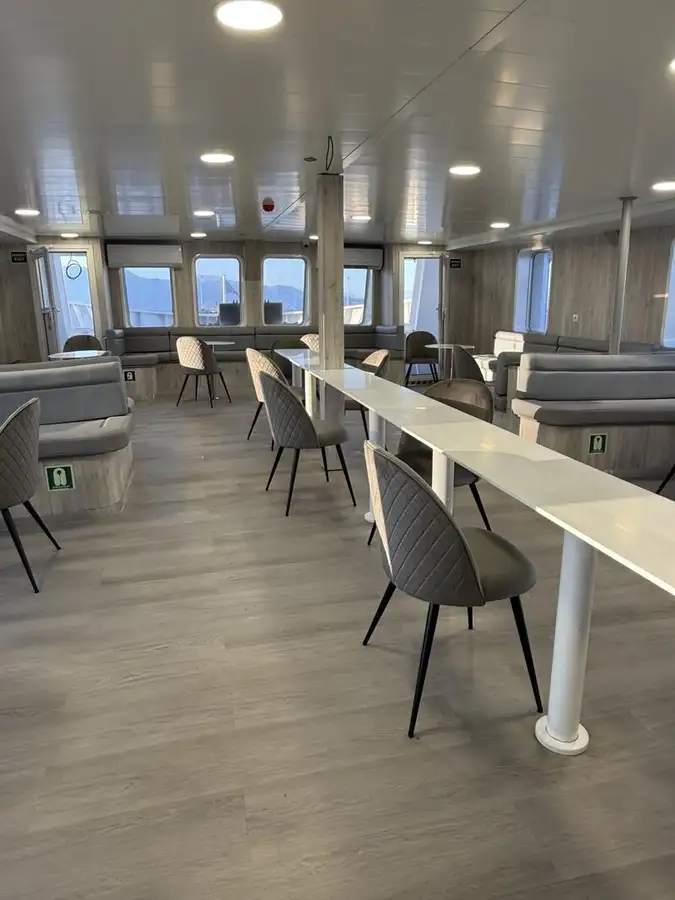 Navio RoPax à venda