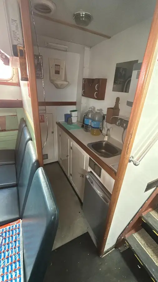 Navio balsa à venda