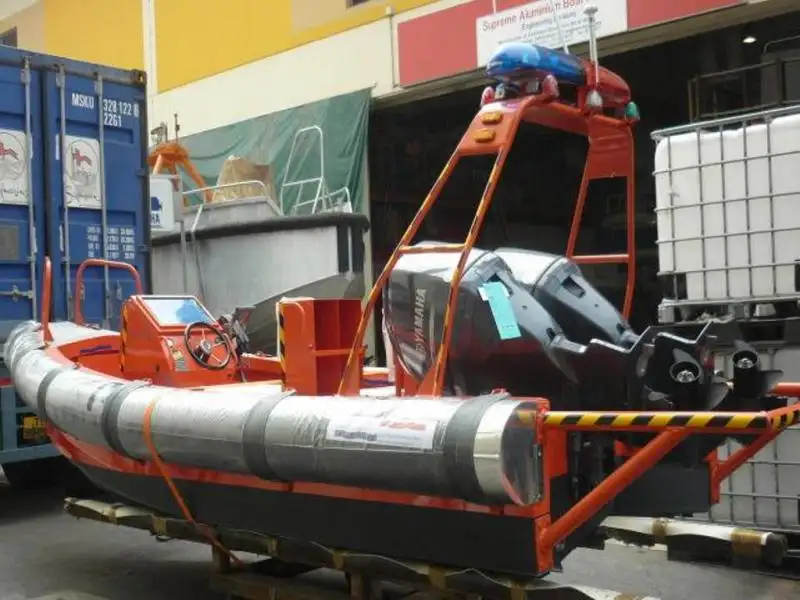 Embarcação de resgate à venda