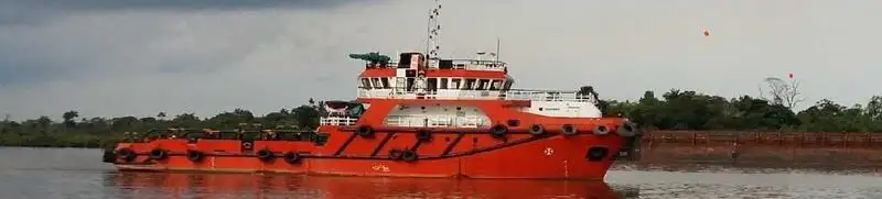 Rebocador à venda