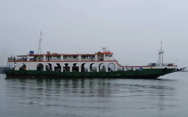 Navio RORO à venda