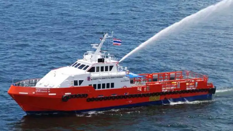Barco da tripulação à venda