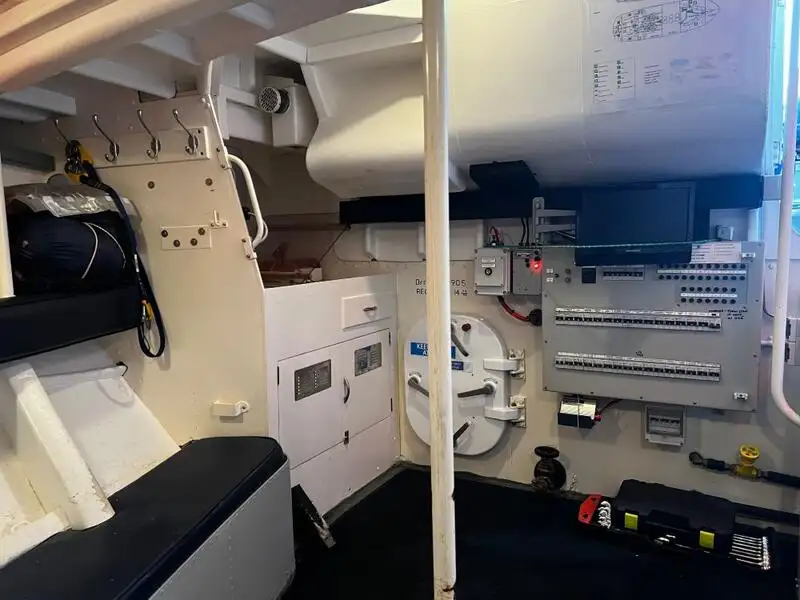 Barco da tripulação à venda