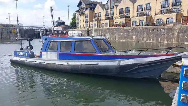 Navio de pesquisa à venda