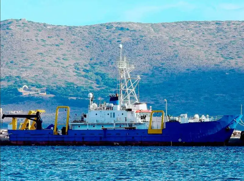 Navio de pesquisa à venda