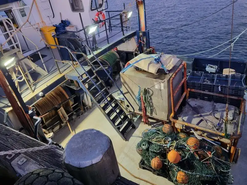 Ferro velho à venda