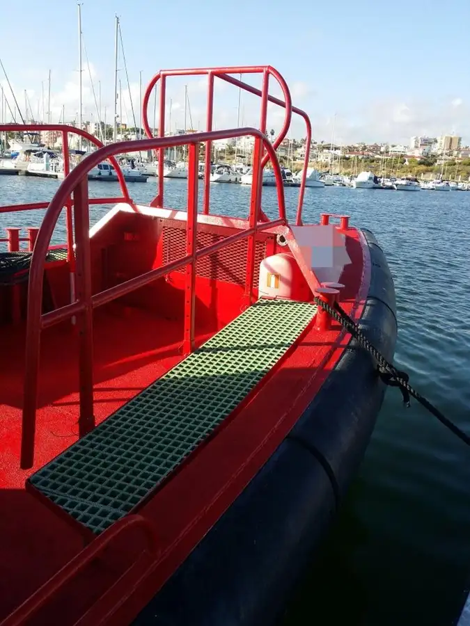Barco da tripulação à venda