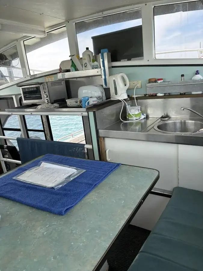 Navio de processamento de peixe à venda