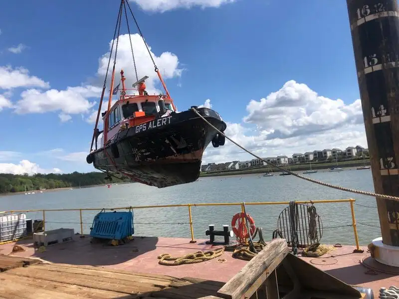 Navio de pesquisa à venda