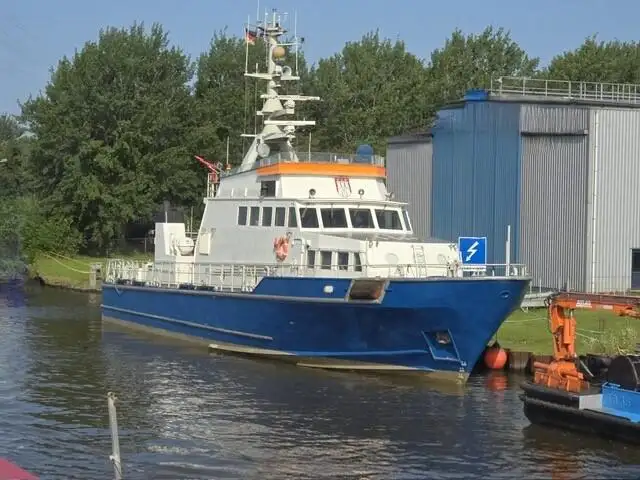 Navio de pesquisa à venda