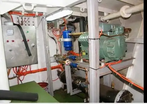 Navio com palangre à venda