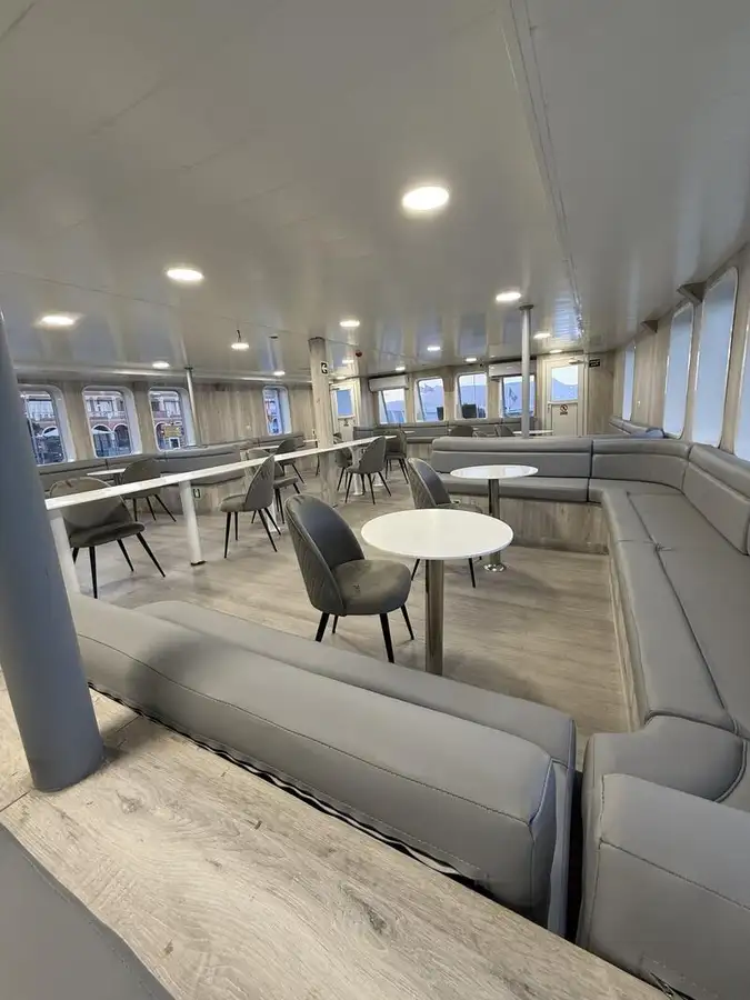 Navio RoPax à venda