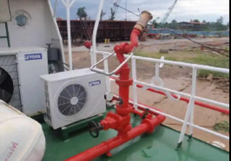 Navio porta-contentores à venda