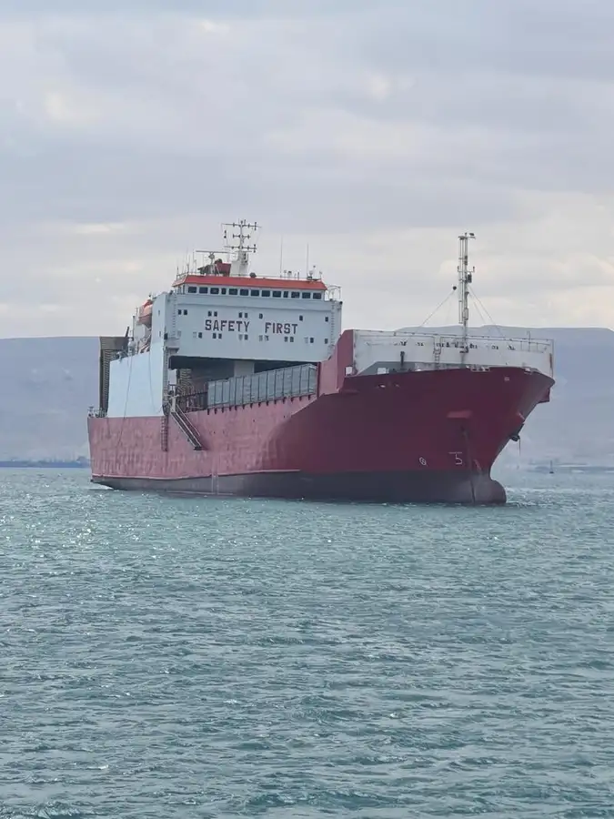 Navio RORO à venda