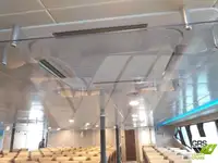 Embarcação a motor à venda