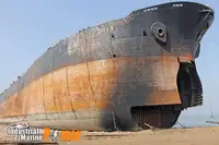 Ferro velho à venda