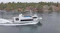 Embarcação a motor à venda