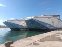Navio balsa à venda