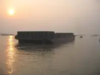 Barcaça à venda
