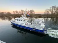 Navio de pesquisa à venda