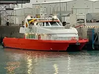 Catamarã à venda