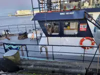 Ferro velho à venda