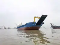 Barcaça à venda