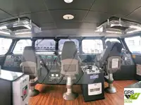 Embarcação a motor à venda