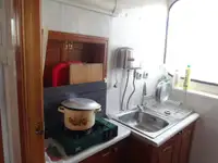 Embarcação a motor à venda