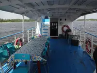 Embarcação a motor à venda