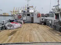 Navio de abastecimento à venda