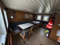 Navio de abastecimento à venda