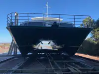 Embarcação a motor à venda