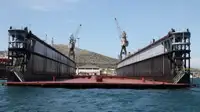 Doca flutuante à venda
