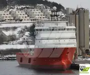 Navio de abastecimento à venda