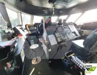 Embarcação a motor à venda