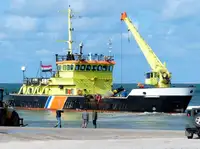 Navio de abastecimento à venda