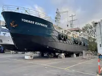 Navio de abastecimento à venda