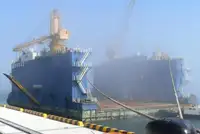 Doca flutuante à venda